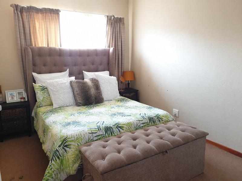3 Bedroom Property for Sale in Noordwyk Gauteng