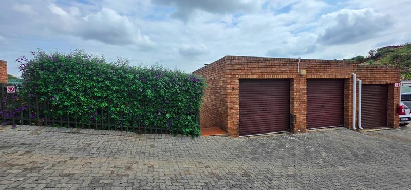 2 Bedroom Property for Sale in Helderkruin Gauteng