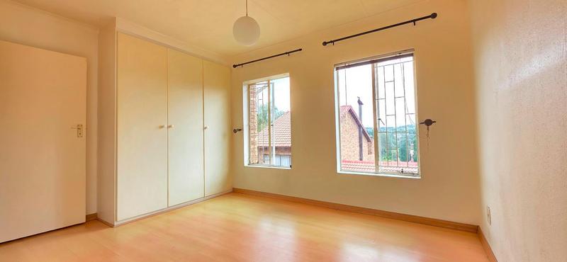 2 Bedroom Property for Sale in Helderkruin Gauteng