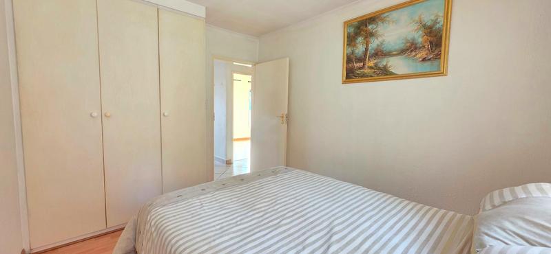 2 Bedroom Property for Sale in Helderkruin Gauteng