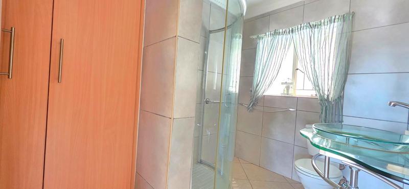 2 Bedroom Property for Sale in Helderkruin Gauteng