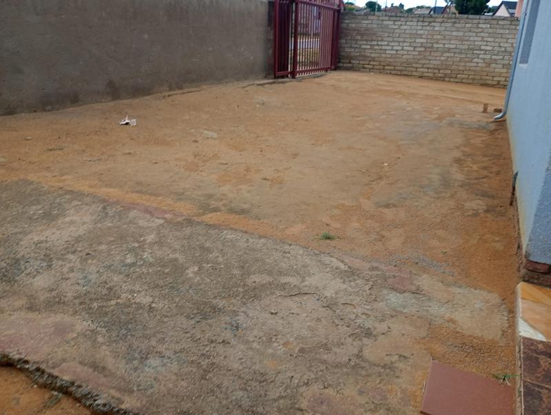 2 Bedroom Property for Sale in Toekomsrus Gauteng