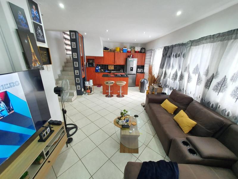 2 Bedroom Property for Sale in Pretoria North Gauteng