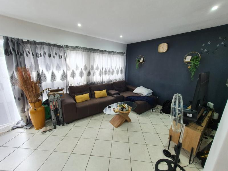 2 Bedroom Property for Sale in Pretoria North Gauteng