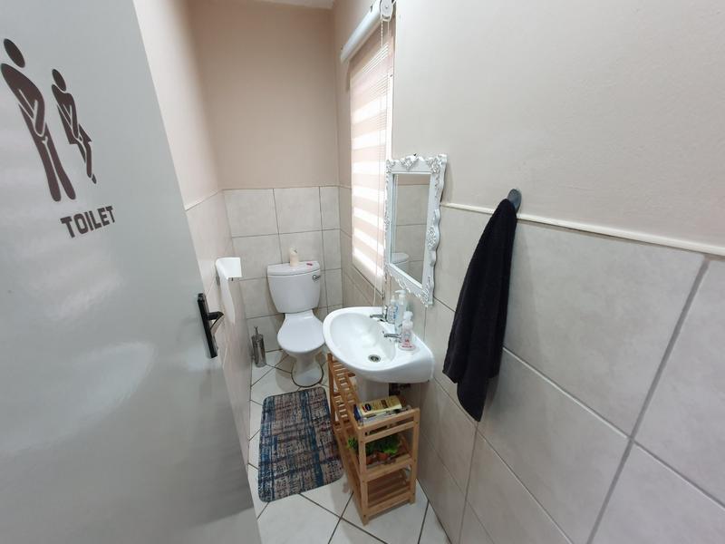 2 Bedroom Property for Sale in Pretoria North Gauteng