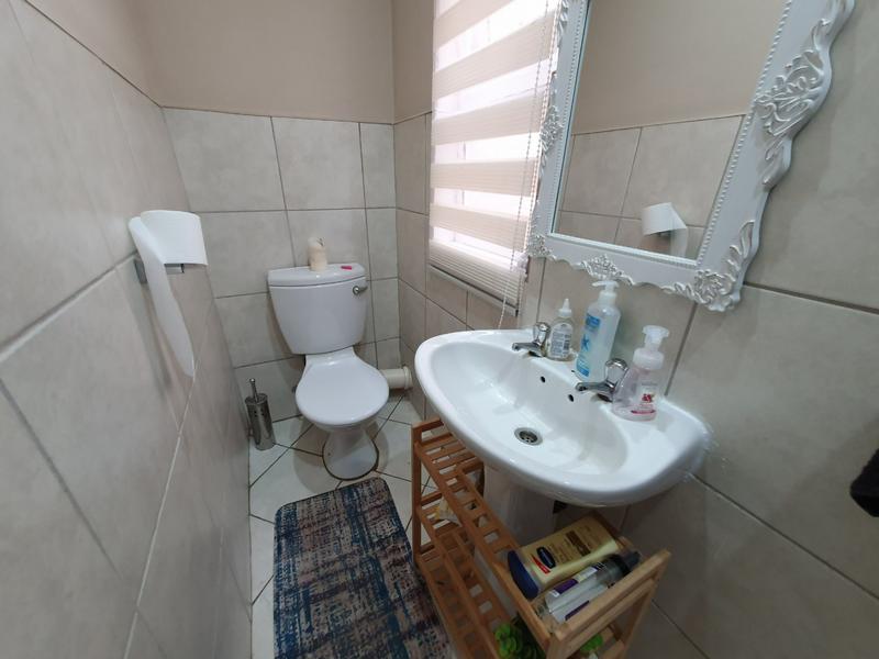 2 Bedroom Property for Sale in Pretoria North Gauteng