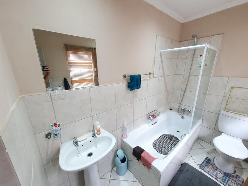 2 Bedroom Property for Sale in Pretoria North Gauteng