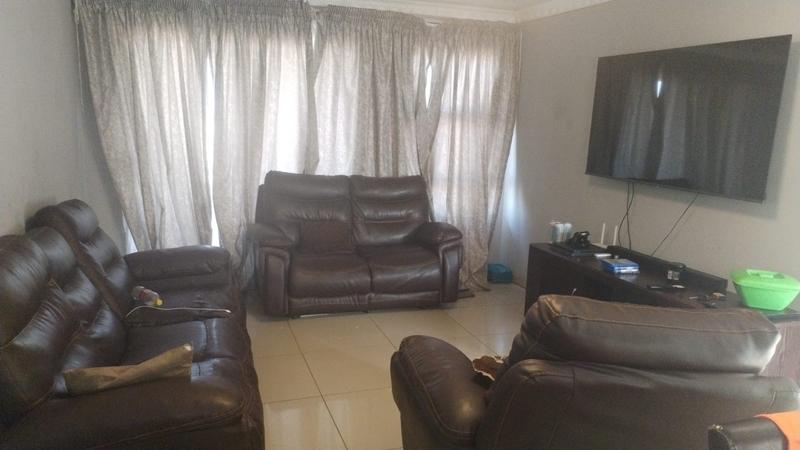 To Let 2 Bedroom Property for Rent in Pimville Gauteng