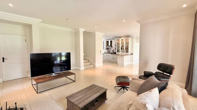 To Let 4 Bedroom Property for Rent in Bryanston Gauteng