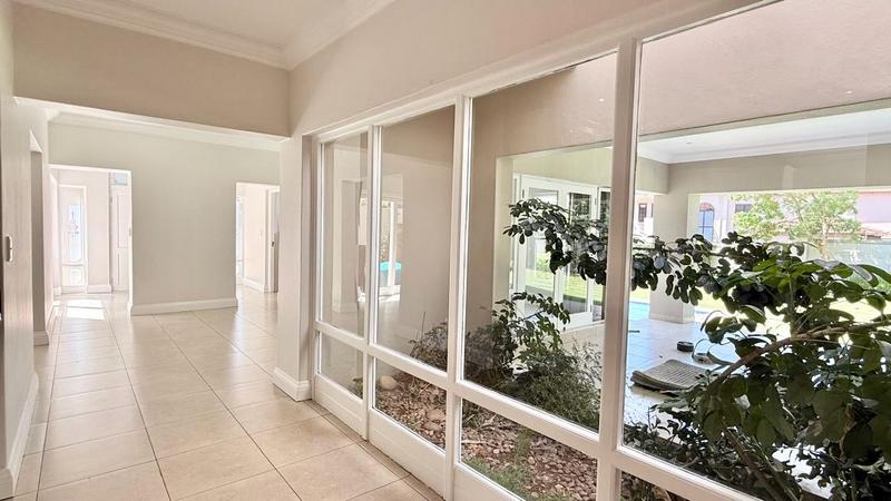 To Let 4 Bedroom Property for Rent in Bryanston Gauteng