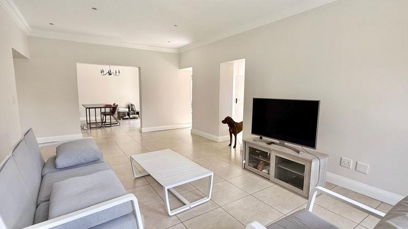 To Let 4 Bedroom Property for Rent in Bryanston Gauteng