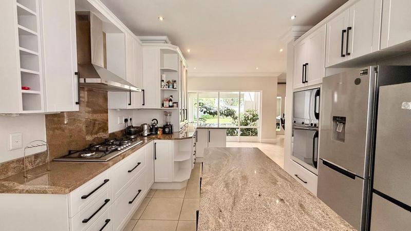 To Let 4 Bedroom Property for Rent in Bryanston Gauteng