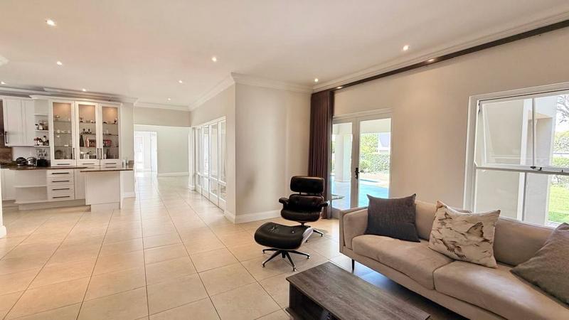 To Let 4 Bedroom Property for Rent in Bryanston Gauteng