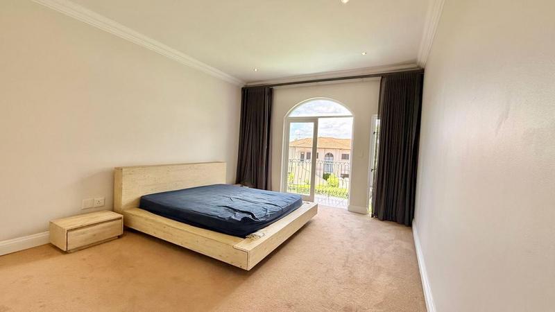 To Let 4 Bedroom Property for Rent in Bryanston Gauteng