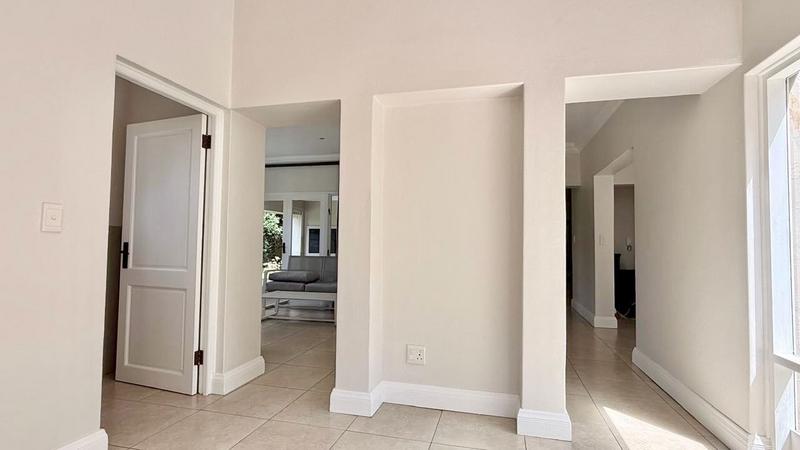 To Let 4 Bedroom Property for Rent in Bryanston Gauteng