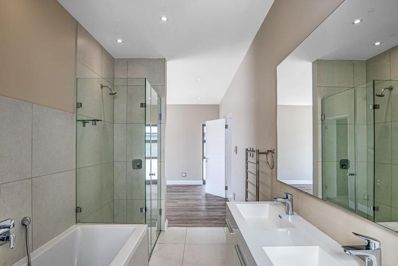 3 Bedroom Property for Sale in Bryanston Gauteng