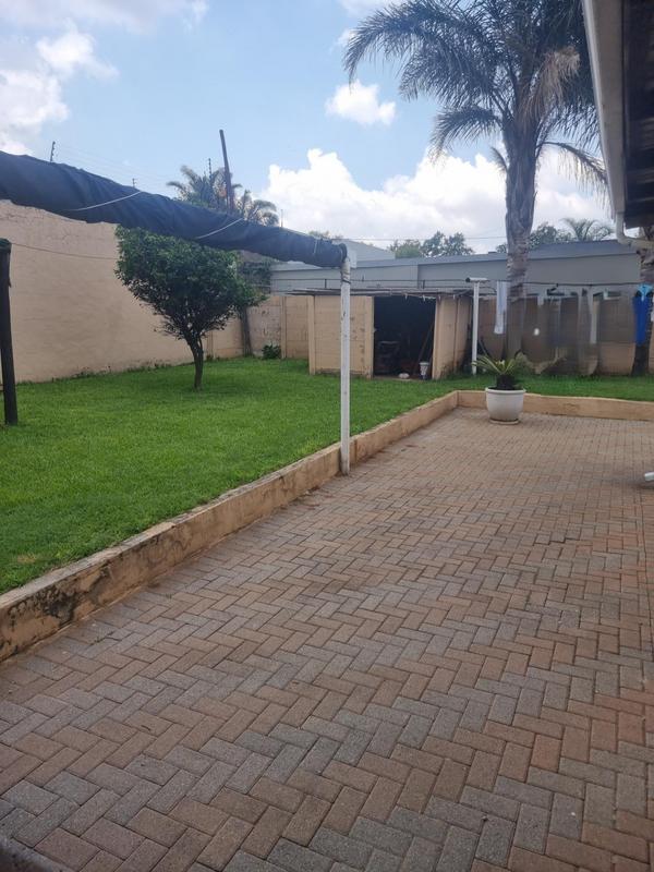 To Let 4 Bedroom Property for Rent in Homestead Gauteng