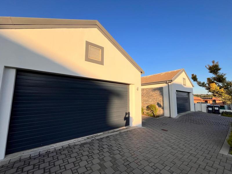 4 Bedroom Property for Sale in Blue Valley Golf Estate Gauteng