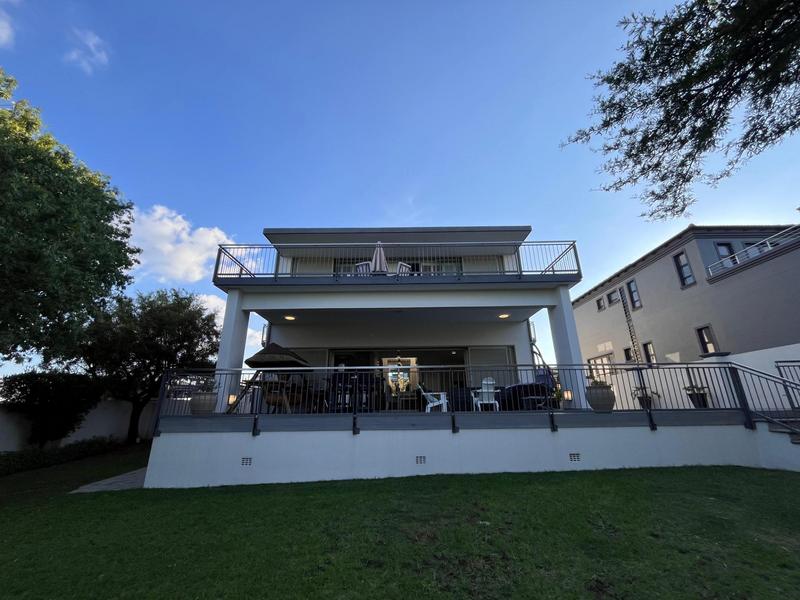 4 Bedroom Property for Sale in Blue Valley Golf Estate Gauteng