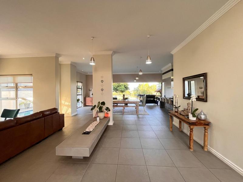 4 Bedroom Property for Sale in Blue Valley Golf Estate Gauteng