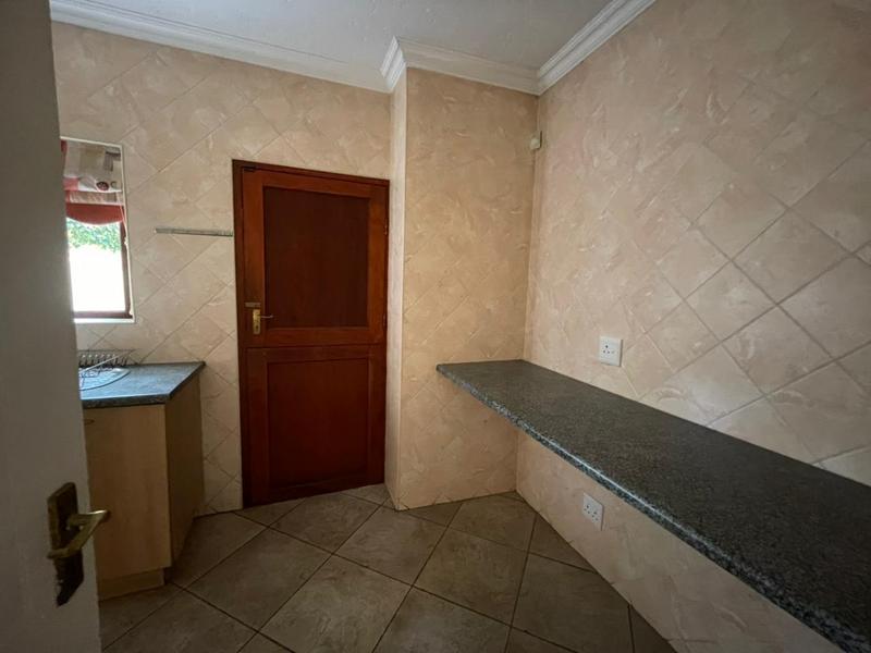 To Let 3 Bedroom Property for Rent in Lynnwood Glen Gauteng