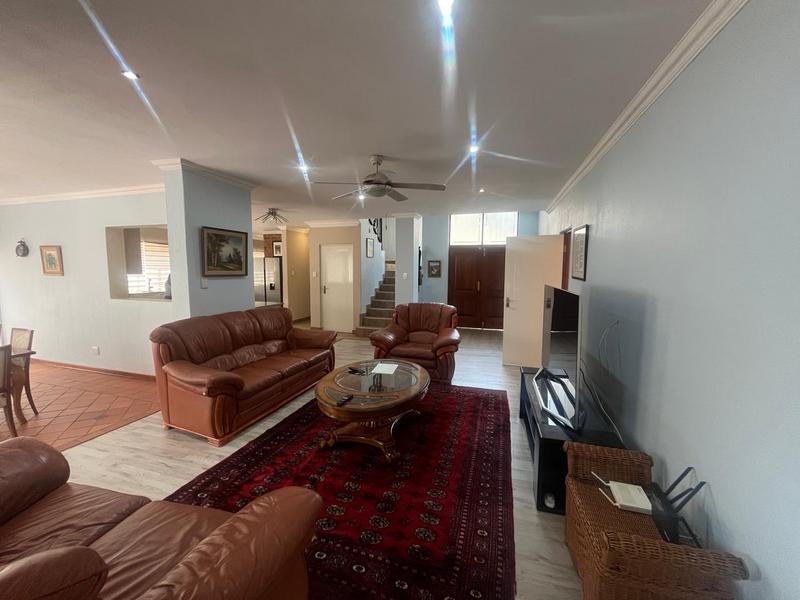 To Let 4 Bedroom Property for Rent in Sterrewag Gauteng