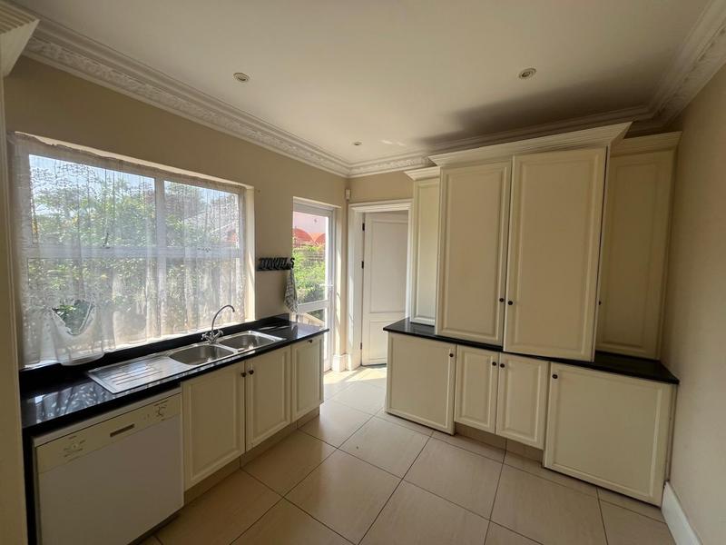 To Let 5 Bedroom Property for Rent in Waterkloof Ridge Gauteng
