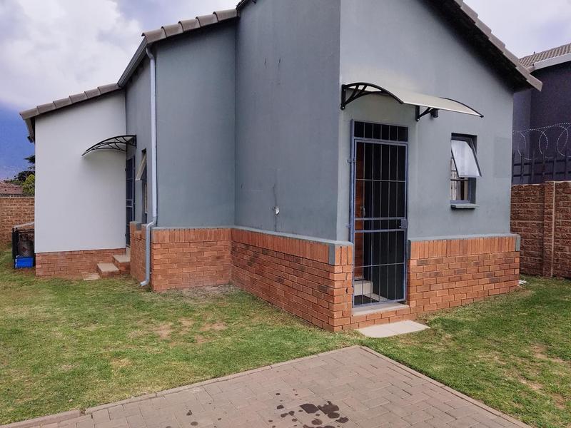 2 Bedroom Property for Sale in South Hills Gauteng
