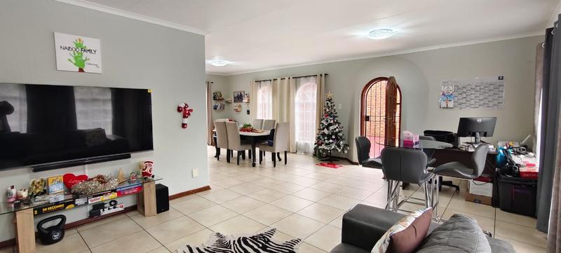 To Let 3 Bedroom Property for Rent in Brentwood Gauteng