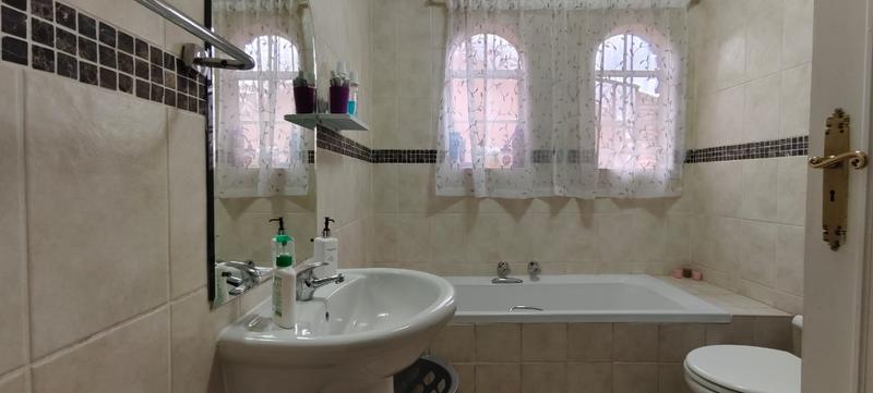 To Let 3 Bedroom Property for Rent in Brentwood Gauteng