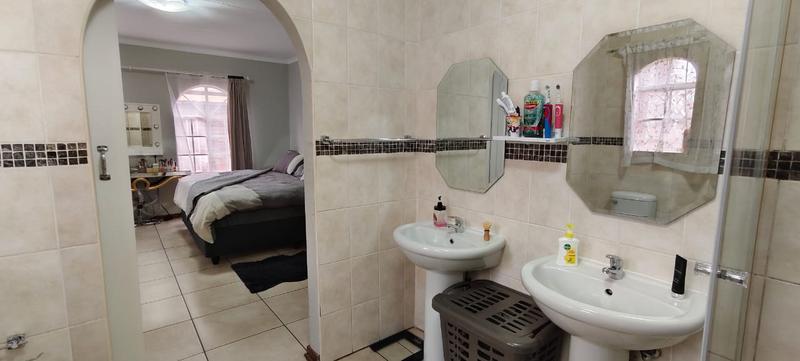 To Let 3 Bedroom Property for Rent in Brentwood Gauteng