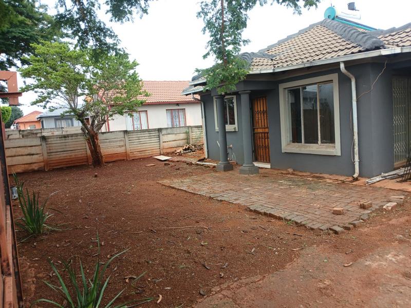 To Let 3 Bedroom Property for Rent in The Orchards Gauteng