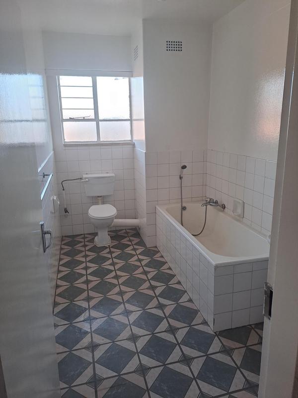 To Let 2 Bedroom Property for Rent in Florida Lake Gauteng