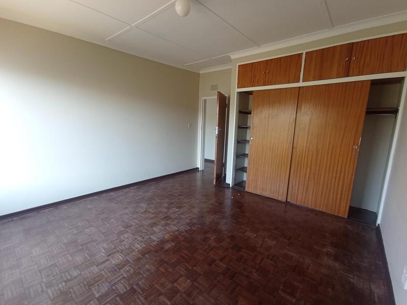 To Let 1 Bedroom Property for Rent in Florida Lake Gauteng