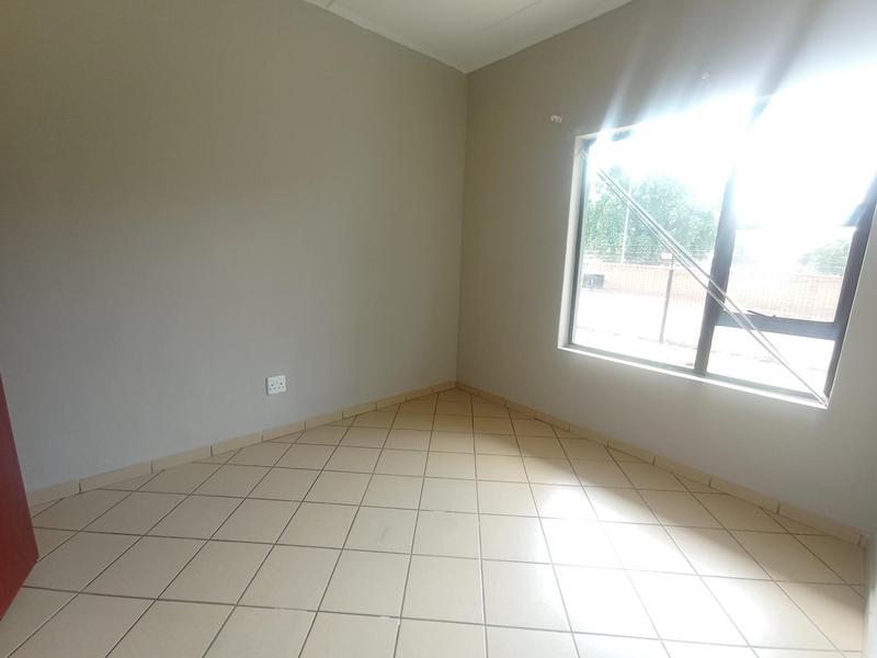 To Let 2 Bedroom Property for Rent in Groblerpark Gauteng
