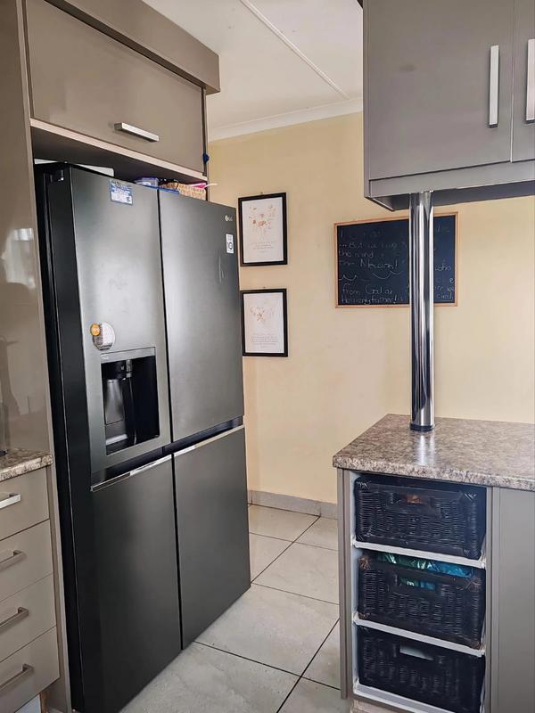 To Let 4 Bedroom Property for Rent in Mindalore Gauteng