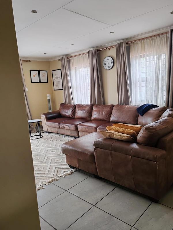 To Let 4 Bedroom Property for Rent in Mindalore Gauteng