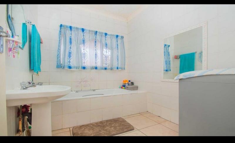 2 Bedroom Property for Sale in Florida Gauteng