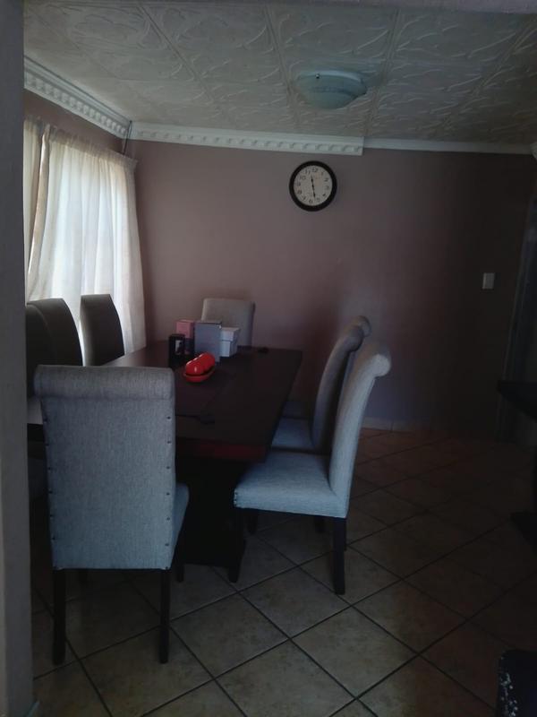 4 Bedroom Property for Sale in Karenpark Gauteng