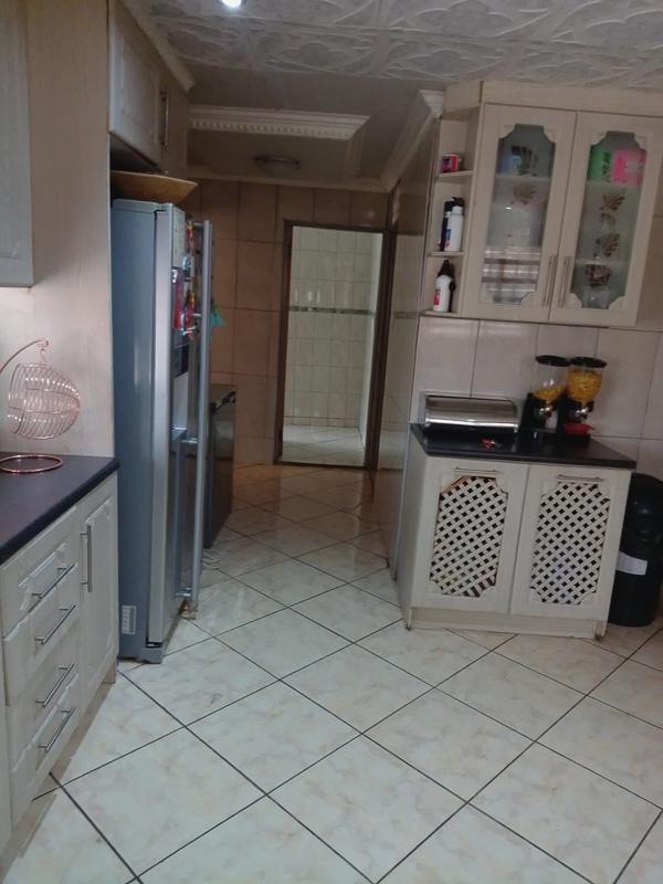 4 Bedroom Property for Sale in Karenpark Gauteng