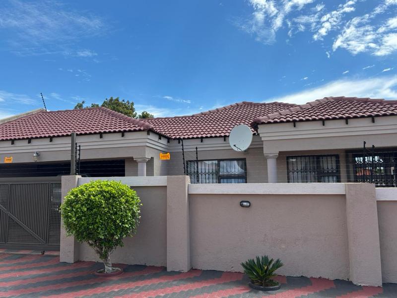4 Bedroom Property for Sale in Winterveldt Gauteng