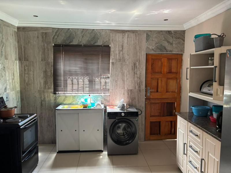 4 Bedroom Property for Sale in Winterveldt Gauteng