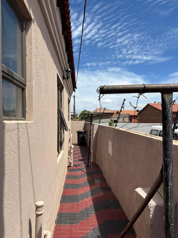 4 Bedroom Property for Sale in Winterveldt Gauteng
