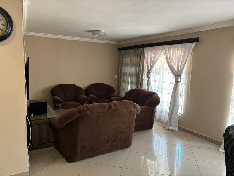 4 Bedroom Property for Sale in Winterveldt Gauteng