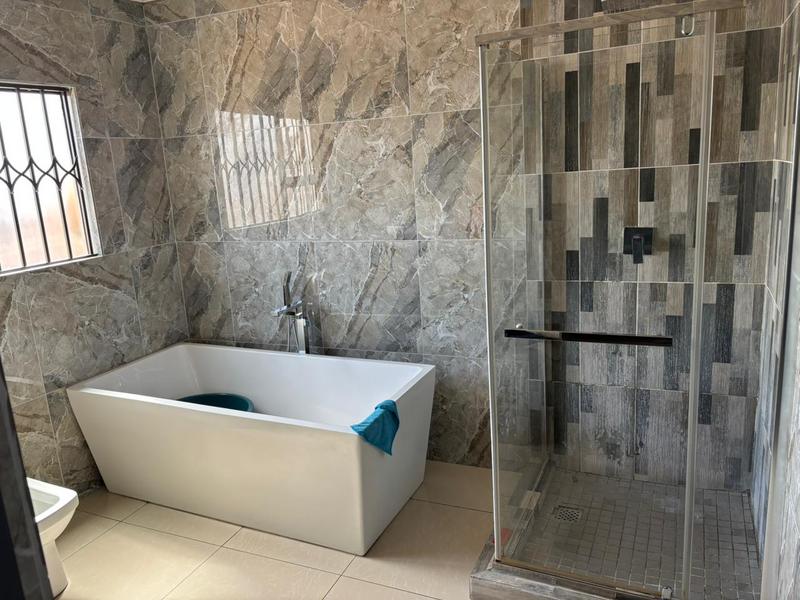 4 Bedroom Property for Sale in Winterveldt Gauteng