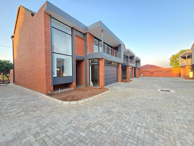 To Let 3 Bedroom Property for Rent in Erasmia Gauteng