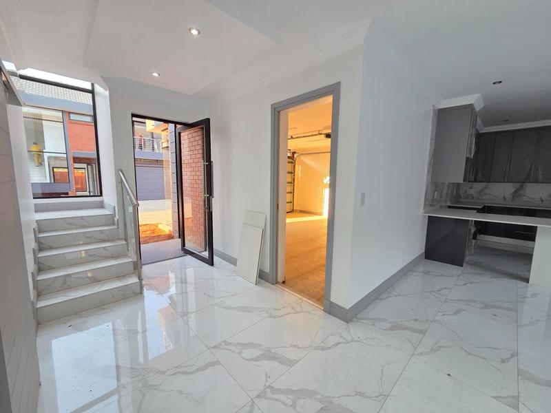 To Let 3 Bedroom Property for Rent in Erasmia Gauteng