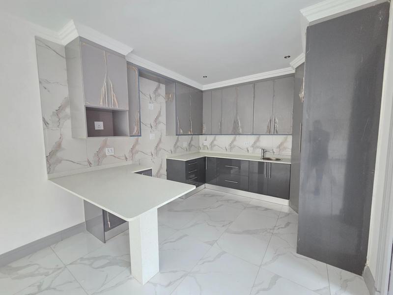 To Let 3 Bedroom Property for Rent in Erasmia Gauteng