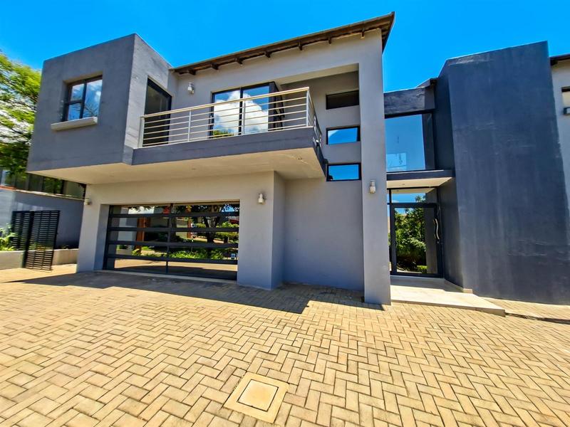 5 Bedroom Property for Sale in Eldoraigne Gauteng