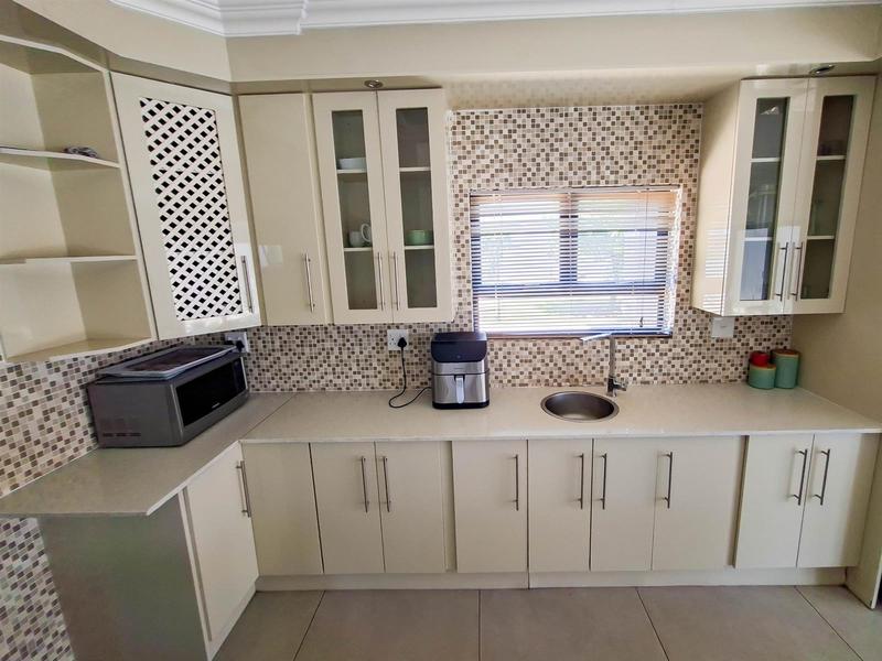 5 Bedroom Property for Sale in Eldoraigne Gauteng